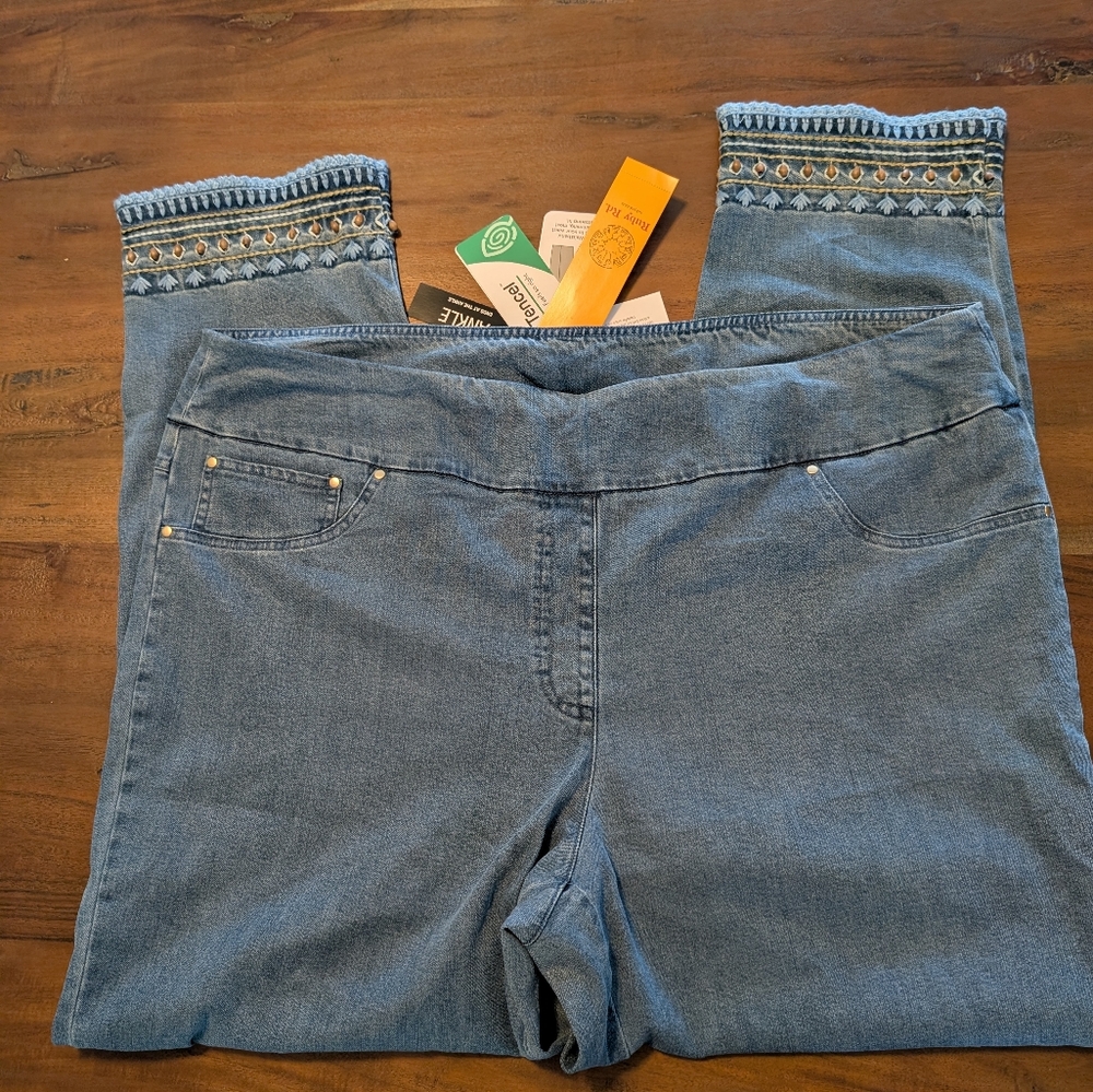 NWT Ruby Road Embroidered Women's Ankle Jeans, Size 18